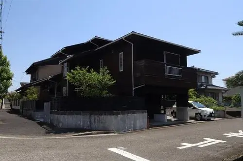 Akiya in Kuwana