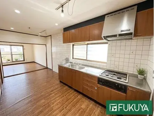 Propiedad de casa unifamiliar de 3 pisos en Tsurumi-ku, ciudad de Osaka, prefectura de Osaka (2)