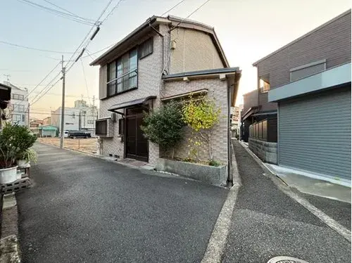 Akiya in Osaka