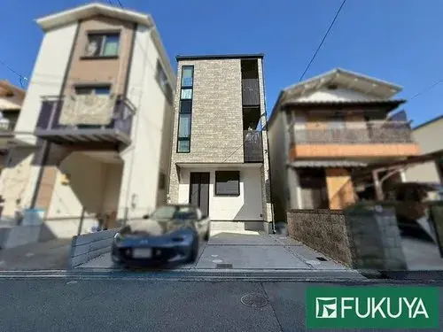 Akiya in Hirakata