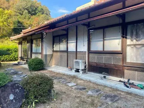 Akiya in Akaiwa