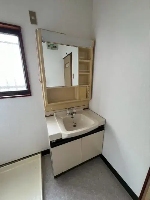 Walk-in Closet Property Shimonoseki City Yamaguchi Prefecture (6)