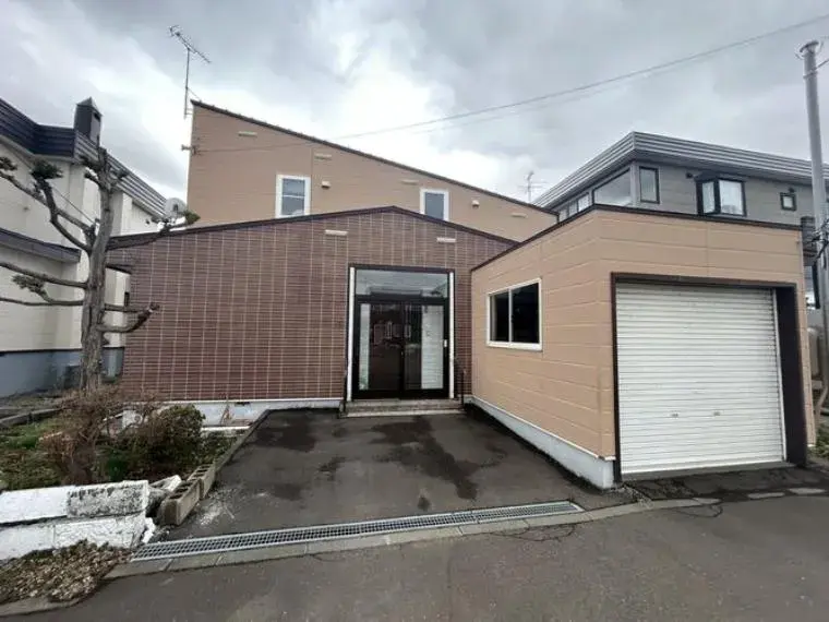 Akiya in Iwamizawa