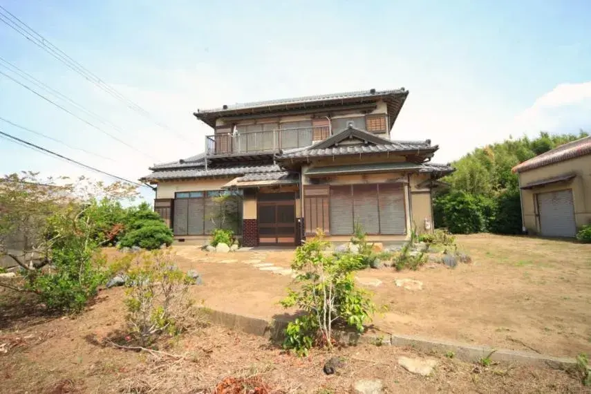 Akiya in Asahi