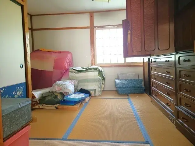 Slide 4