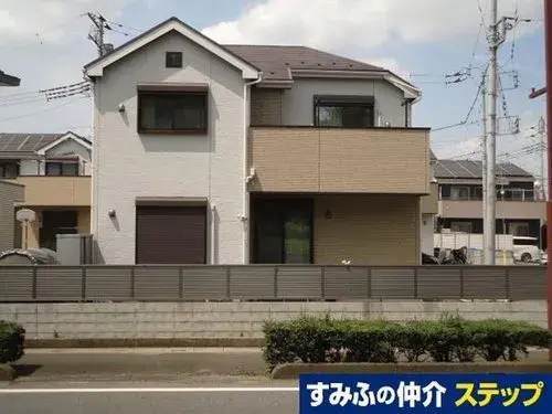 Akiya in Niiza