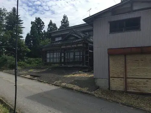 Akiya in Tainai
