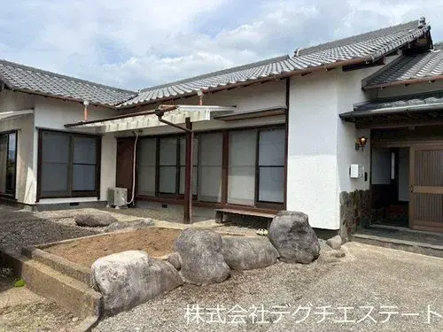 Akiya in Fuji