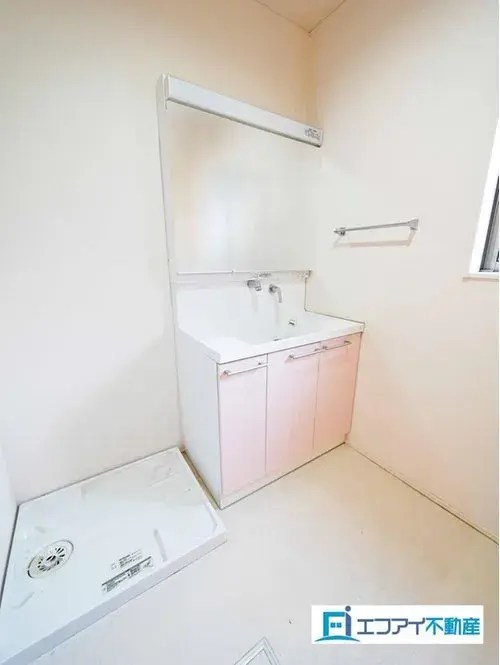 Two-Story Ample Storage Property Anjo City Aichi Prefecture (6)