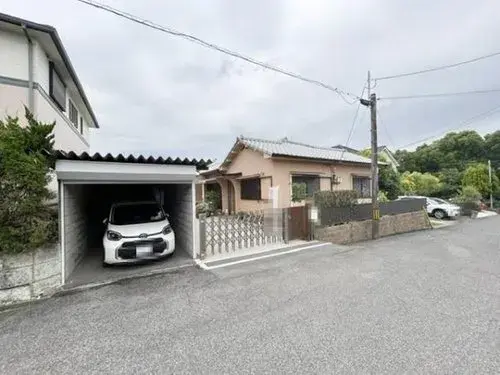Akiya in Izumi