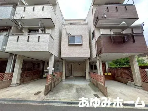 Akiya in Osaka
