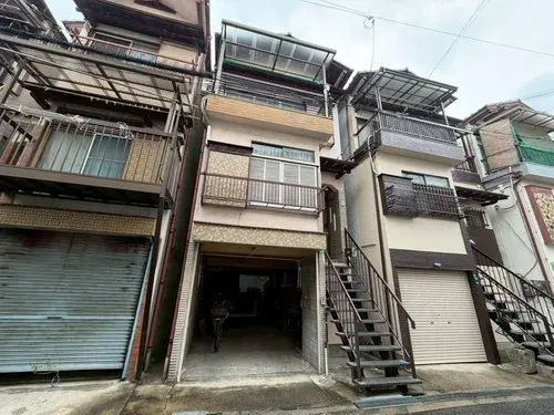 Akiya in Osaka