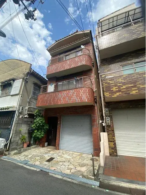 Akiya in Osaka