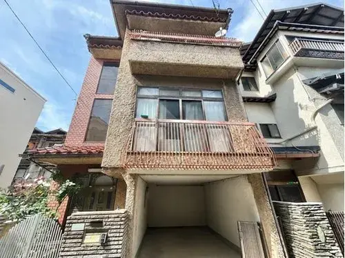 Akiya in Osaka