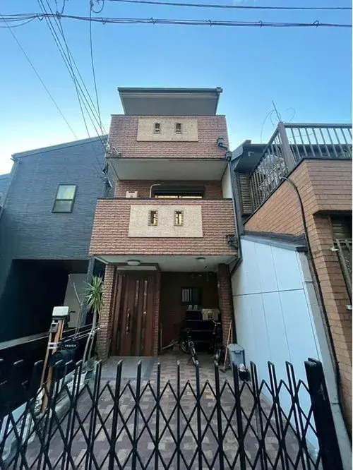 Akiya in Osaka
