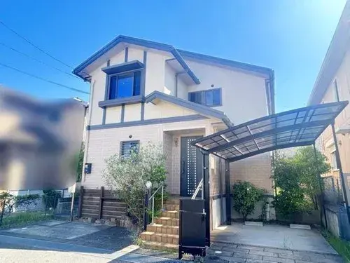 Akiya in Kobe