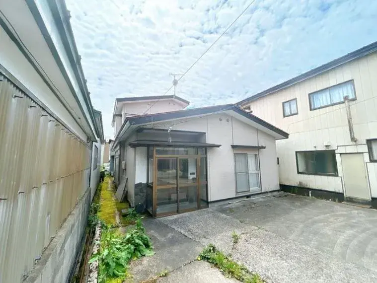 Akiya in Daisen