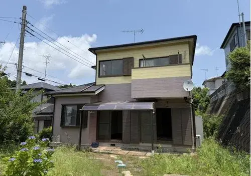Akiya in Sammu