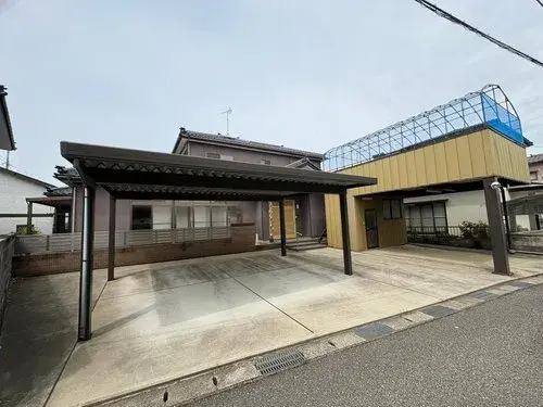 Akiya in Higashi Ward