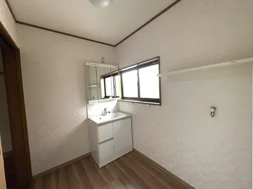8KK Ciudad de Niigata Barrio Higashi Prefectura de Niigata (13)