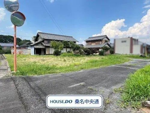 Akiya in Kuwana