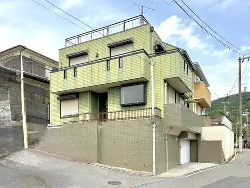 Akiya in Kobe