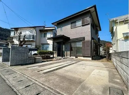 Akiya in 高松市