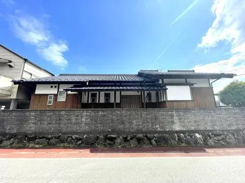 Akiya in Tosu