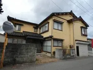 Akiya in Murakami