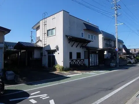 Akiya in Hirosaki