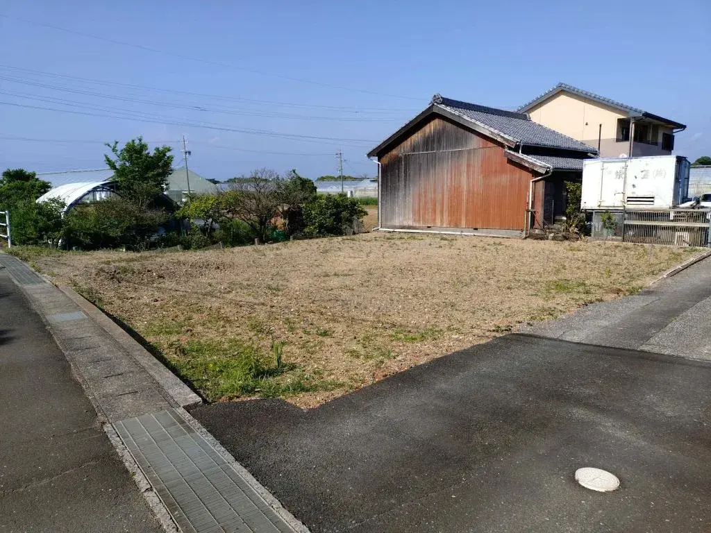 Akiya in Tahara