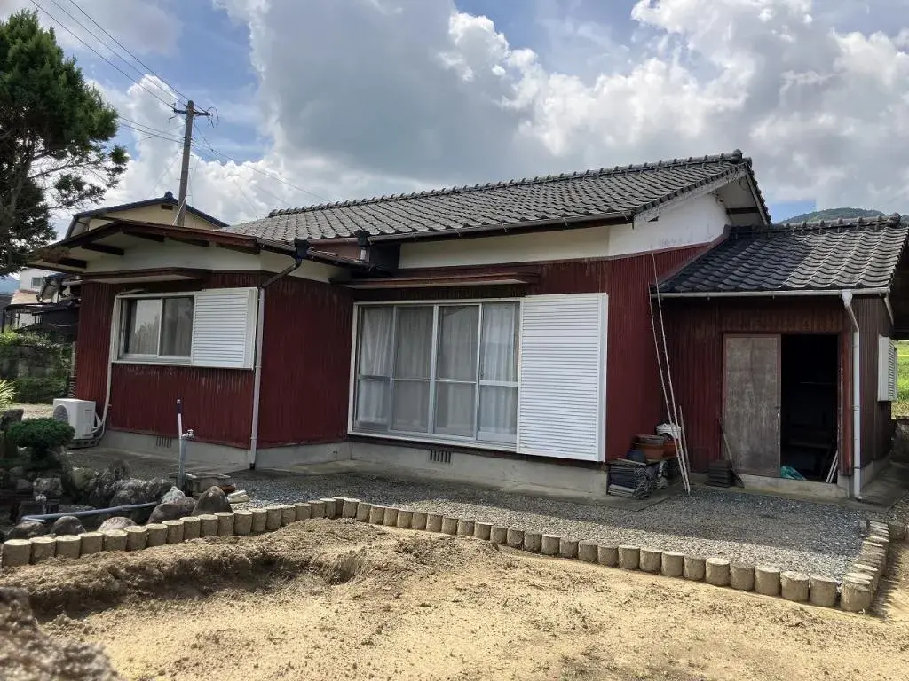 Akiya in Imari