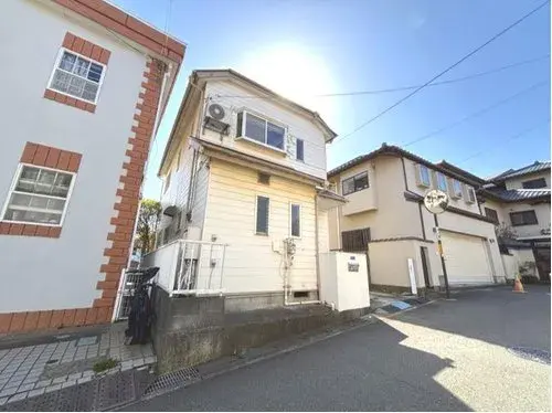 Akiya in Yokosuka