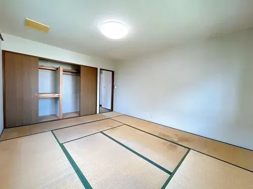 Akiya in Tsubame