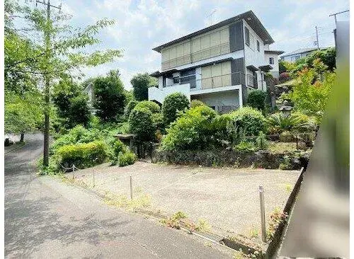 Akiya in Itō