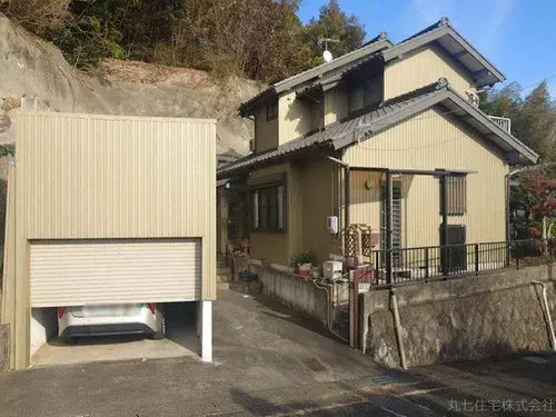 Akiya in 蒲郡市