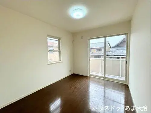 2-Story House with 20+ Tatami LDK, Oharu-cho, Aichi (4)