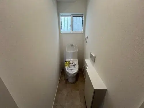 2-Story House Kadoma City Osaka Prefecture (6)