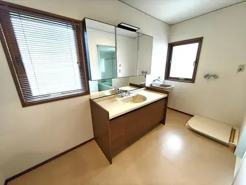 2-Story LDK 20+ Tatami Property Kure City Hiroshima Prefecture (5)