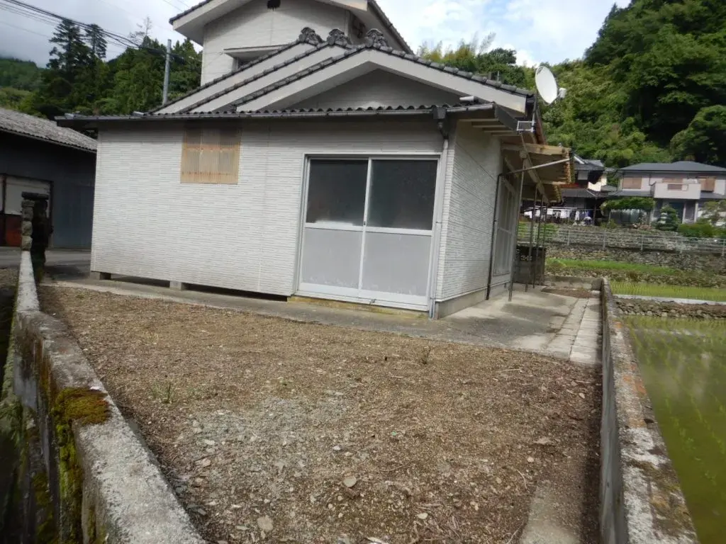 5DK property, Iyo City, Ehime Prefecture (4)