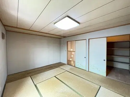 3-Story House Takikawa City Hokkaido (6)