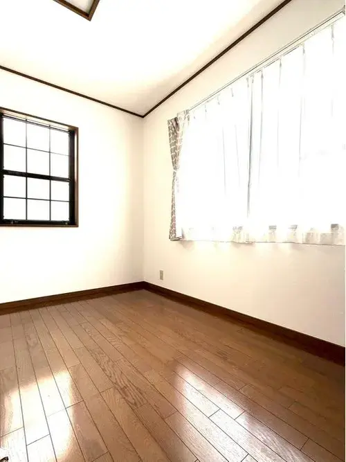 Spacious LDK with Ample Storage Property Hiroshima City Hiroshima Prefecture (6)