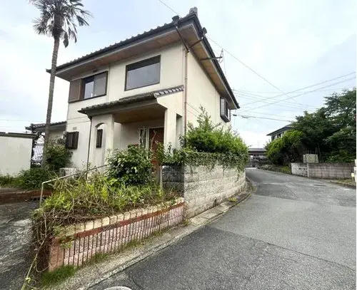 Akiya in Tamana