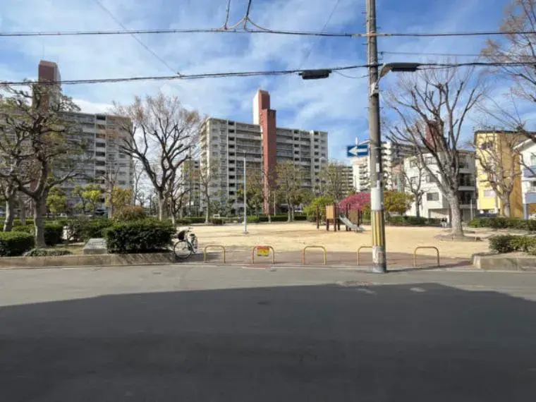 Akiya in Distrito Taishō-ku