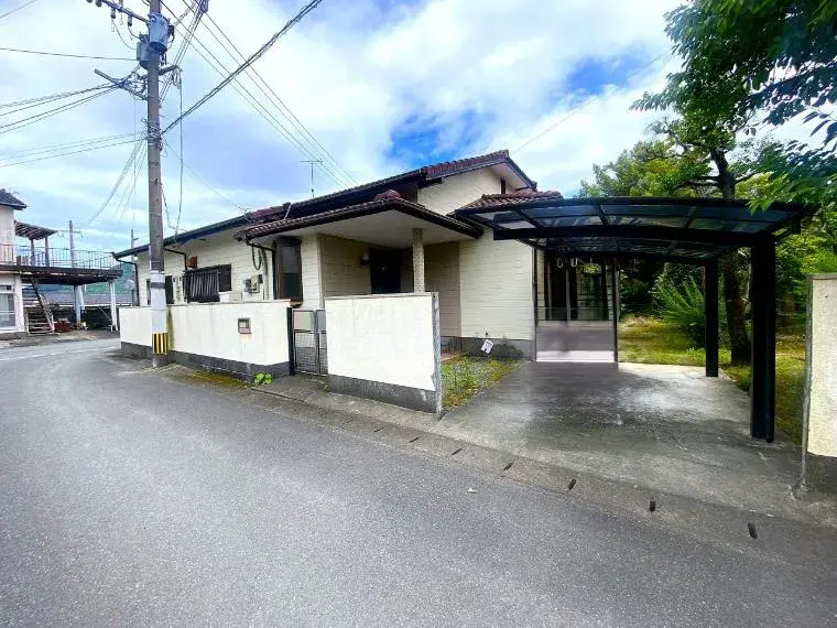 Akiya in Yatsushiro