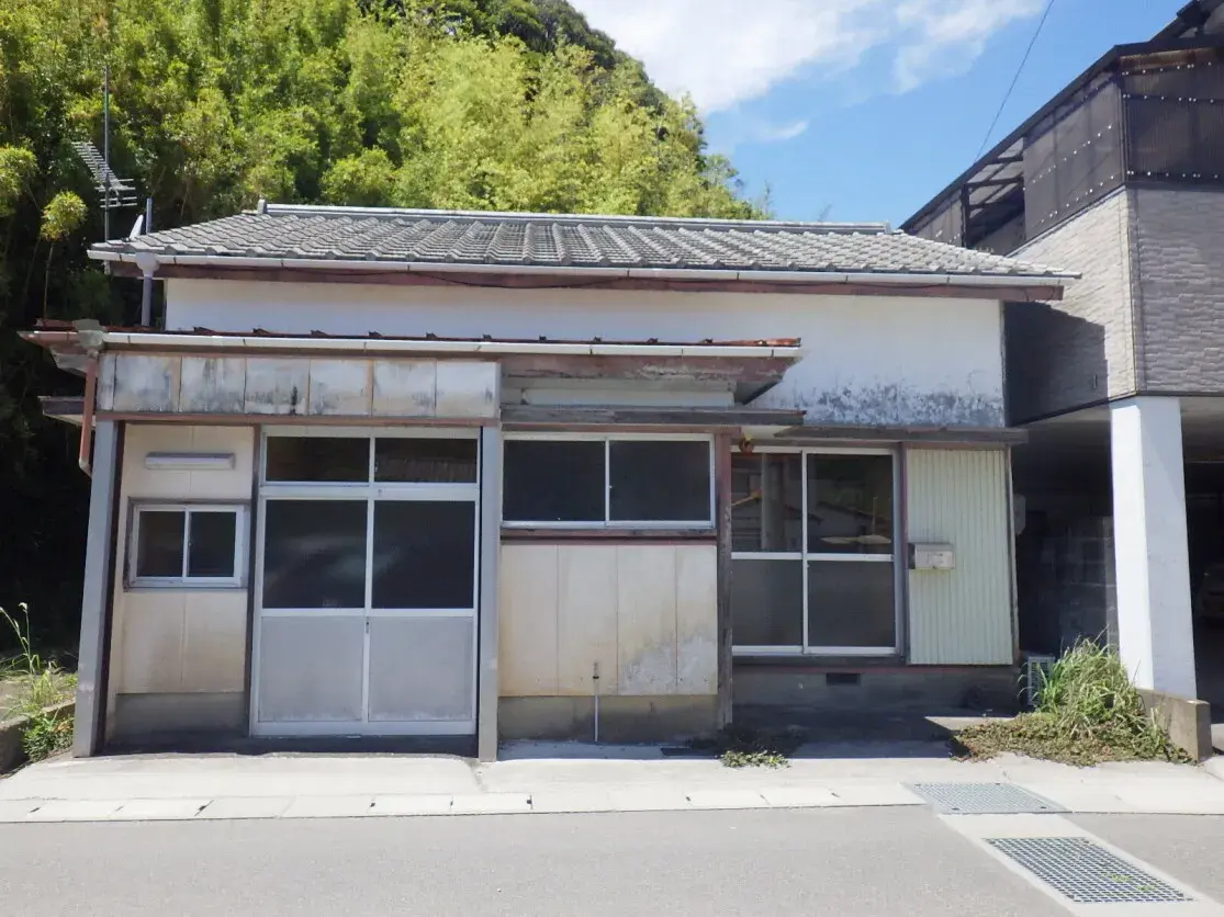 Akiya in Muroto