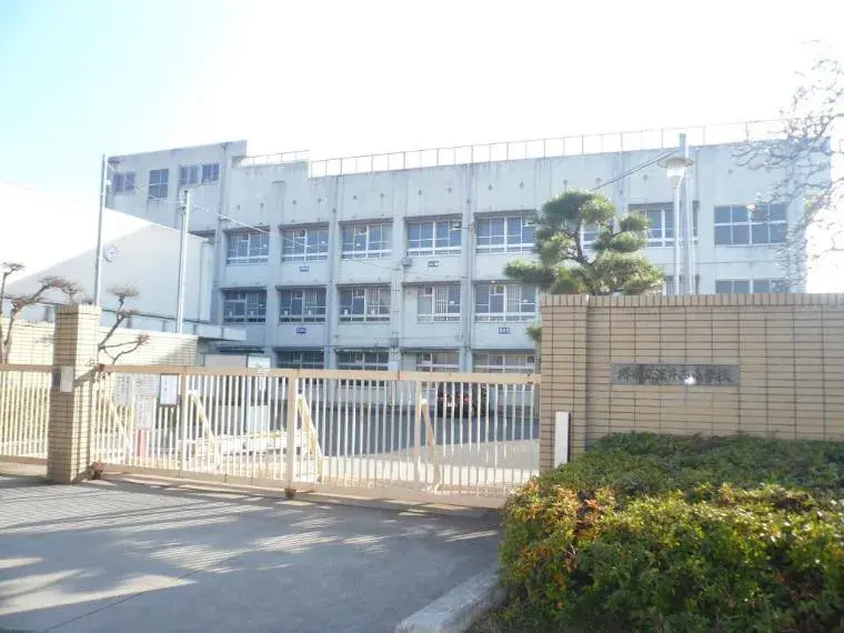 3DK Property in Sakai Ward, Osaka Prefecture (10)