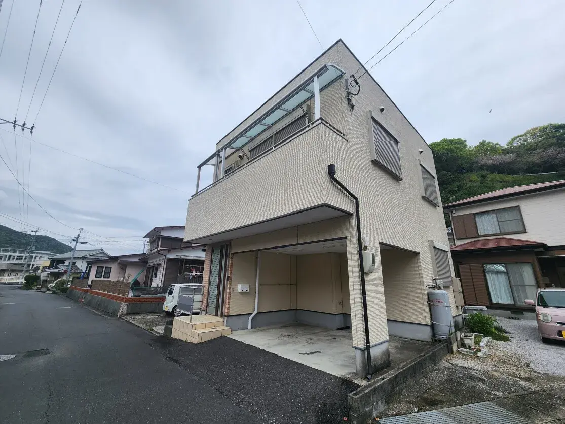 Akiya in Saiki