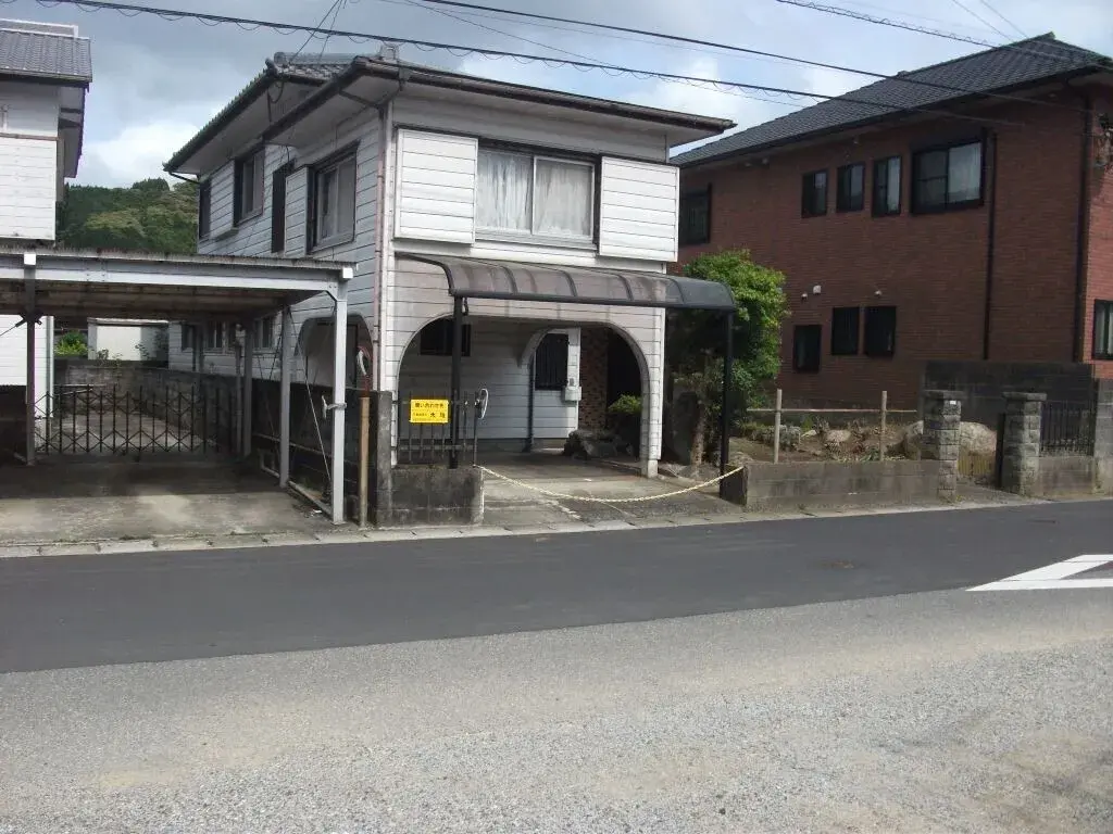 Akiya in Saiki
