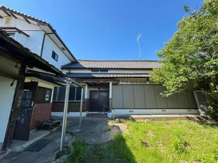 Akiya in Arao